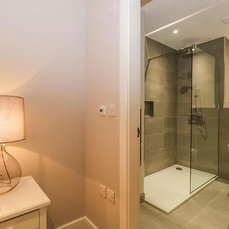 Apartment Helton Fell *