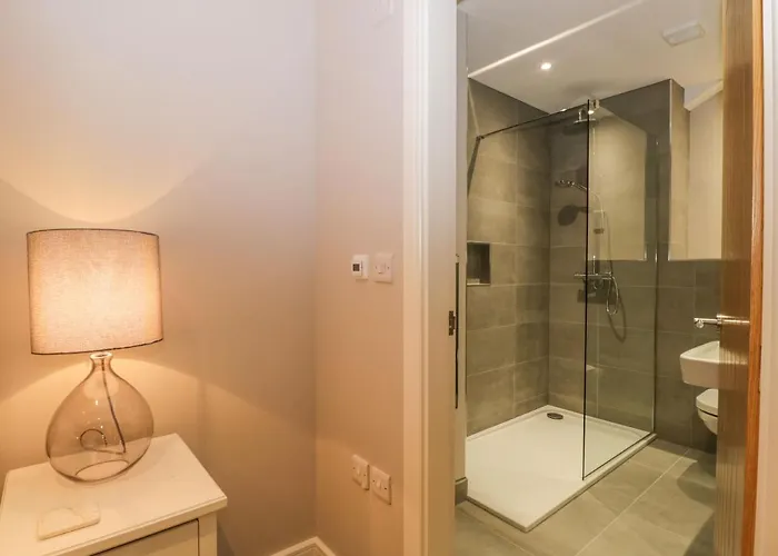 Apartment Helton Fell *